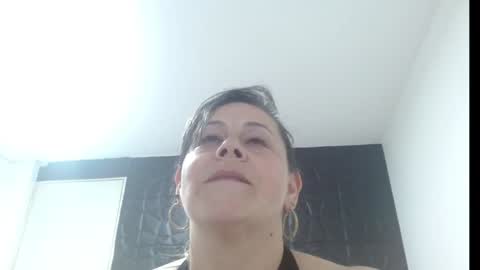cinthia1609 online show from December 27, 12:07 am