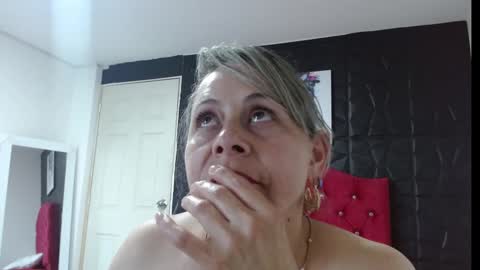 cinthia1609 online show from January 15, 10:02 pm