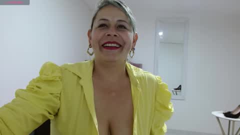 cinthia1609 online show from January 20, 7:35 pm