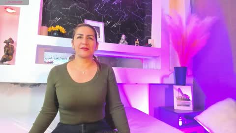 Snapshot of cinthya_mjs chatting on March 7, 12:57 pm Cinthya online show from March 7, 12:57 pm