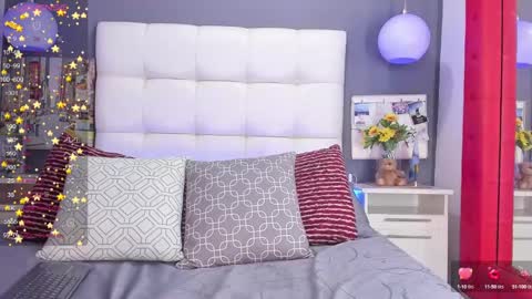 Snapshot of cinthya_walker1 chatting on December 23, 3:01 pm cinthya_walker1 online show from December 23, 3:01 pm