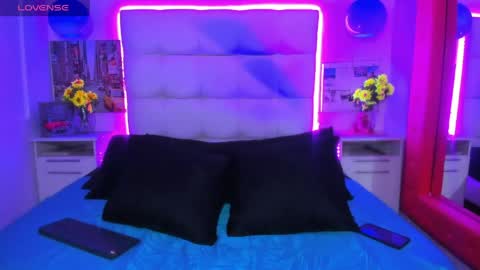 Snapshot of cinthya_walker1 chatting on May 29, 1:20 pm cinthya_walker1 online show from May 29, 1:20 pm
