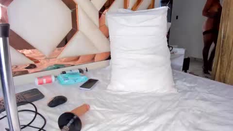 Snapshot of cintiavega chatting on October 23, 12:04 pm Cintia online show from October 23, 12:04 pm