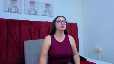 cintya and roger online show from February 10, 1:10 am