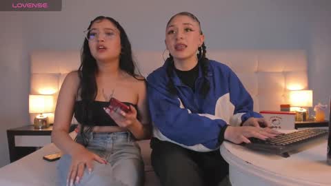 Snapshot of cintya_kors chatting on January 10, 2:14 am Cintya online show from January 10, 2:14 am