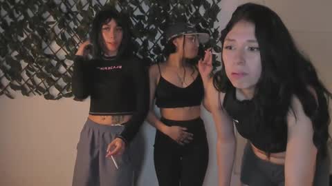 Snapshot of cintya_kors chatting on March 8, 8:22 am Cintya online show from March 8, 8:22 am