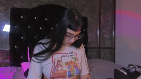 Snapshot of cintya_kors chatting on December 3, 6:39 pm Cintya online show from December 3, 6:39 pm