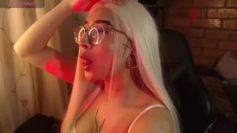 Snapshot of cintya_kors chatting on February 17, 11:11 pm Cintya online show from February 17, 11:11 pm