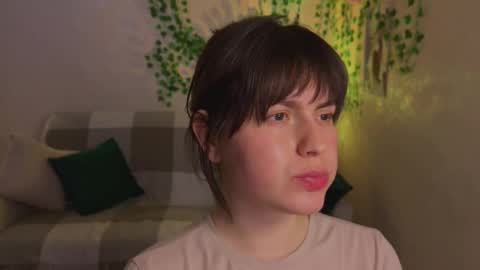 karina online show from April 14, 2:23 pm