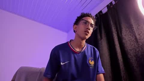 cj_davis1 online show from November 9, 8:23 am