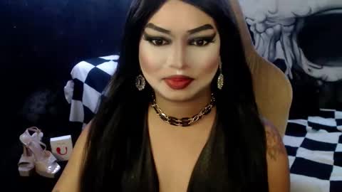 QUEEN CESS online show from January 15, 3:49 pm