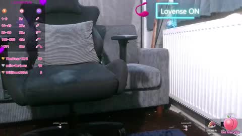 Snapshot of cjhouse96 chatting on November 5, 2:11 am cjhouse96 online show from November 5, 2:11 am