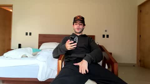 ckeefer96 online show from February 5, 10:36 pm