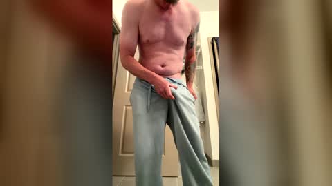 Snapshot of ckone978 chatting on May 21, 1:45 am ckone978 online show from May 21, 1:45 am
