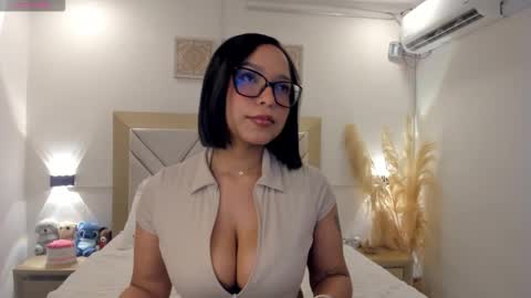 Snapshot of cl4ire chatting on January 14, 4:07 am Claire 3 online show from January 14, 4:07 am