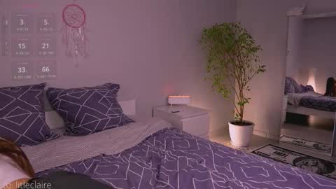 Claire online show from October 15, 7:58 pm