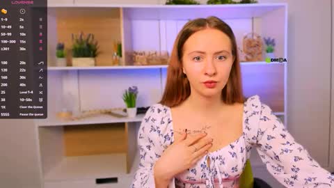 Claire online show from September 15, 8:25 am