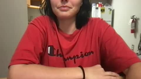 Snapshot of claireblunt chatting on December 3, 5:53 am Claire online show from December 3, 5:53 am