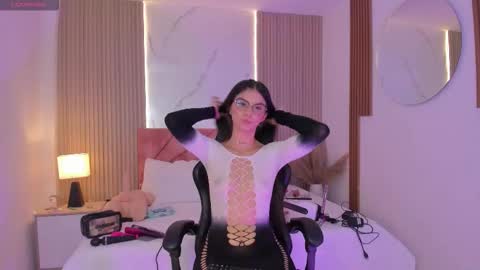 clairemillerx online show from March 26, 8:14 pm