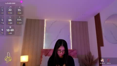 Snapshot of clairemillerx chatting on April 21, 1:42 am clairemillerx online show from April 21, 1:42 am