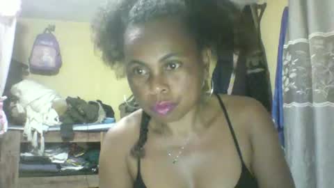 Snapshot of clairette9794 chatting on June 15, 9:50 pm clairette9794 online show from June 15, 9:50 pm