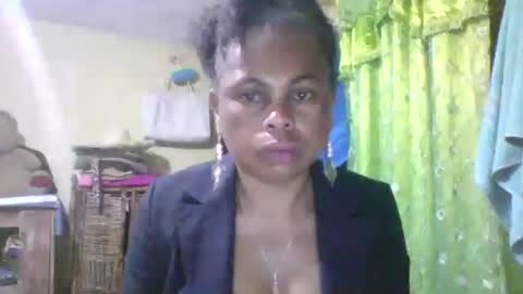 clairette9794 online show from July 29, 2:10 am