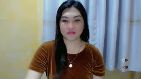 CLAIRE online show from December 10, 3:22 pm