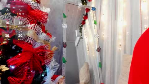 Snapshot of clara_heat chatting on December 13, 7:53 pm clara online show from December 13, 7:53 pm