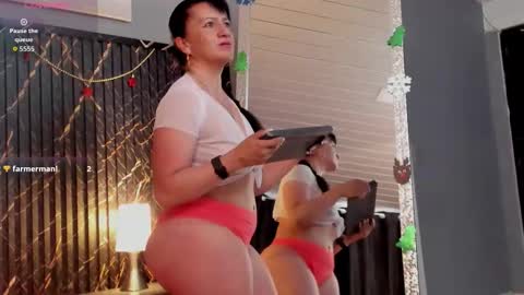 Snapshot of clara_heat chatting on December 17, 8:26 pm clara online show from December 17, 8:26 pm