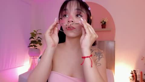 C L A R A online show from April 2, 3:04 am