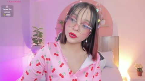 C L A R A online show from May 9, 4:39 am