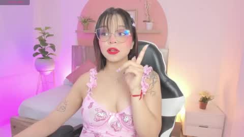 C L A R A online show from May 27, 2:41 am