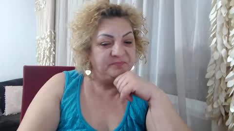 Snapshot of clarabbw77 chatting on February 27, 9:14 pm Clara online show from February 27, 9:14 pm