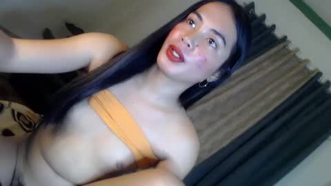 Snapshot of clarafuck chatting on March 11, 4:32 am clarafuck online show from March 11, 4:32 am