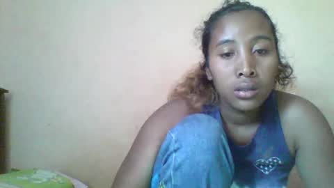 Snapshot of clarah0123 chatting on October 15, 7:52 am Clarah0123 online show from October 15, 7:52 am