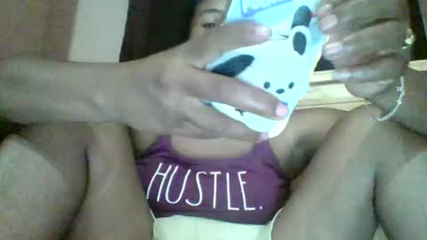 Snapshot of clarah0123 chatting on November 3, 7:15 pm Clarah0123 online show from November 3, 7:15 pm