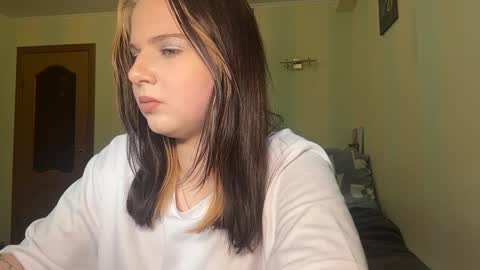 Snapshot of claremorales chatting on April 7, 3:12 pm Anfisa online show from April 7, 3:12 pm