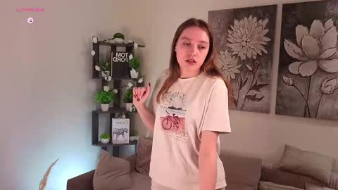 Snapshot of claribelpastano chatting on February 16, 1:13 am Lora online show from February 16, 1:13 am