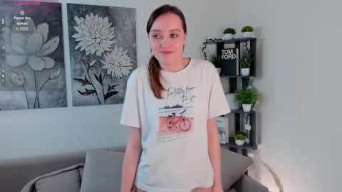 Snapshot of claribelpastano chatting on March 11, 3:23 am Lora online show from March 11, 3:23 am