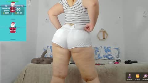 Snapshot of clarise_cooper chatting on December 19, 10:02 am clarise_cooper online show from December 19, 10:02 am