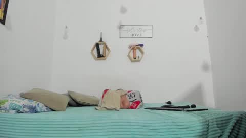 Snapshot of clarise_cooper chatting on September 24, 8:06 am clarise_cooper online show from September 24, 8:06 am