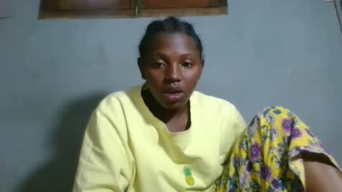 Snapshot of clarisse98 chatting on November 10, 2:05 pm clarisse98 online show from November 10, 2:05 pm