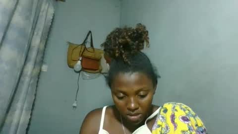 Snapshot of clarisse98 chatting on December 3, 6:50 pm clarisse98 online show from December 3, 6:50 pm