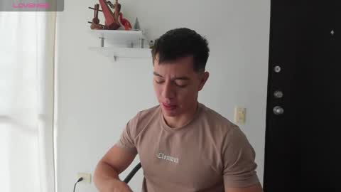 Snapshot of clark_bostom chatting on October 14, 3:46 pm clark online show from October 14, 3:46 pm