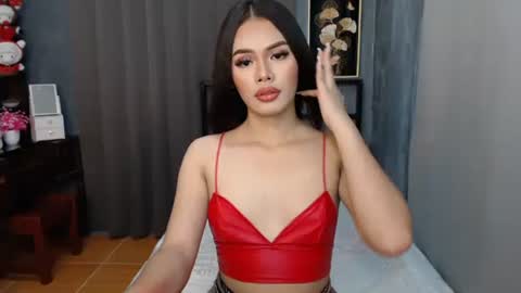 Snapshot of classy_maika chatting on December 16, 8:09 am maika online show from December 16, 8:09 am