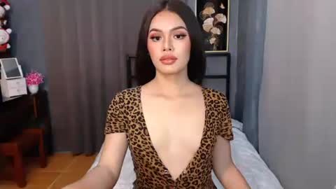 Snapshot of classy_maika chatting on January 28, 7:11 am maika online show from January 28, 7:11 am