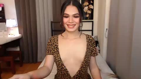 Snapshot of classy_maika chatting on September 13, 9:20 am maika online show from September 13, 9:20 am