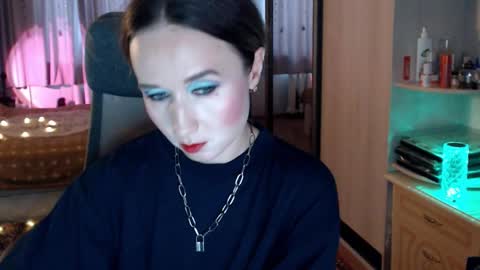 Snapshot of classyinna chatting on December 23, 8:34 am classyinna online show from December 23, 8:34 am