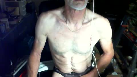 claude696920 online show from July 11, 12:41 pm