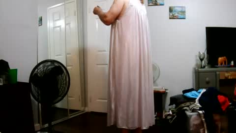 Snapshot of claudia1964 chatting on July 8, 1:59 pm Claudia online show from July 8, 1:59 pm